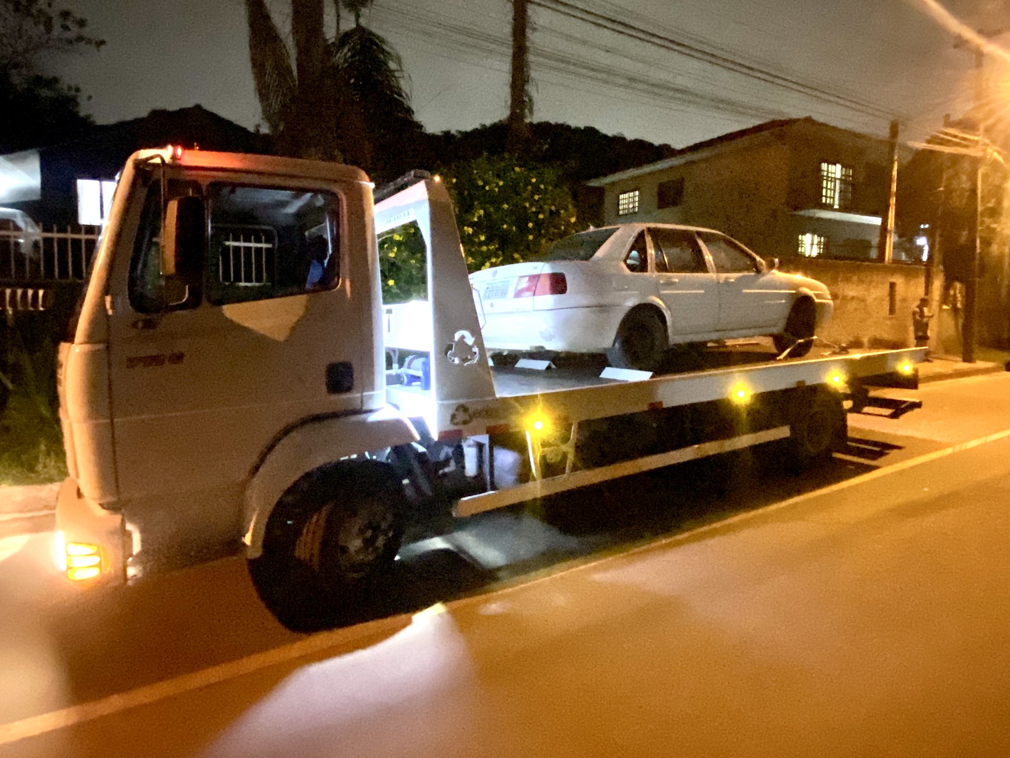 A qualquer hora.. Tito Guinchos pra te ajudar!